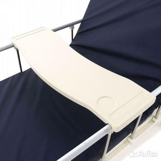 Медицинская кровать для ухода за больными