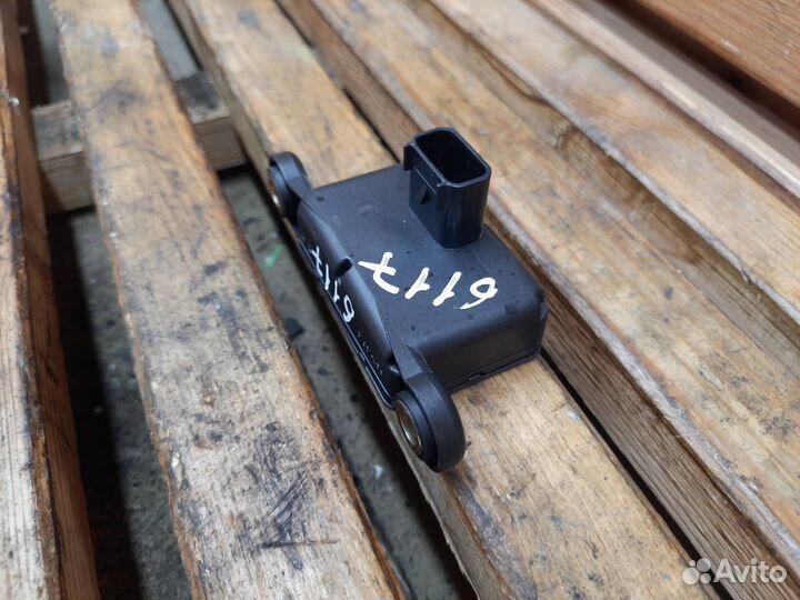 Датчик ускорения Opel Astra J 2012 13505726