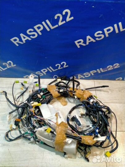 Электропроводка (коса салона) Toyota Mark I I