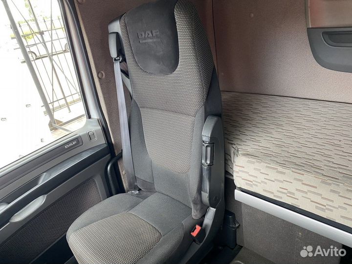 1844380 Сиденье пассажирское механическое