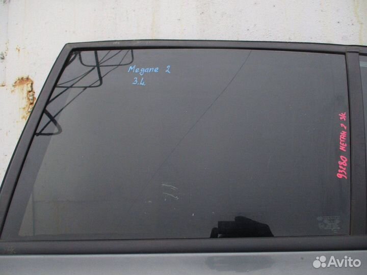 Стекло двери задней левой Renault Megane 2