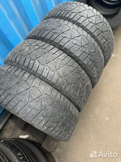 Dunlop Ice Touch 215/65 R16 98T