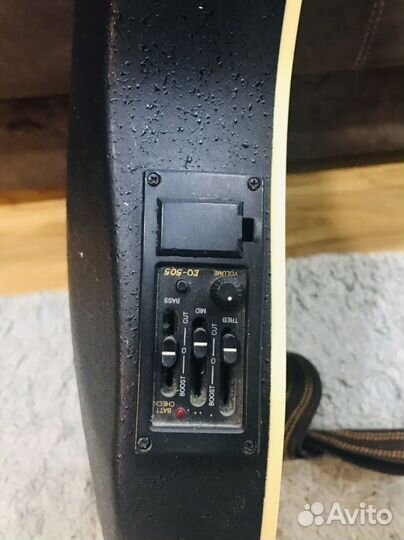 Электроакустическая гитара