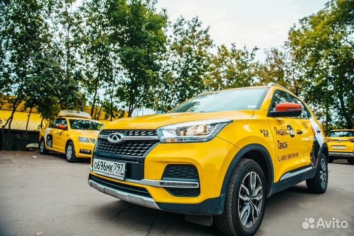 Водитель такси на аренду автомобиля