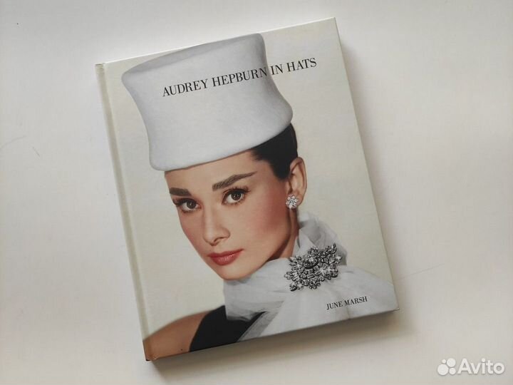 Книга Audrey Hepburn in Hats