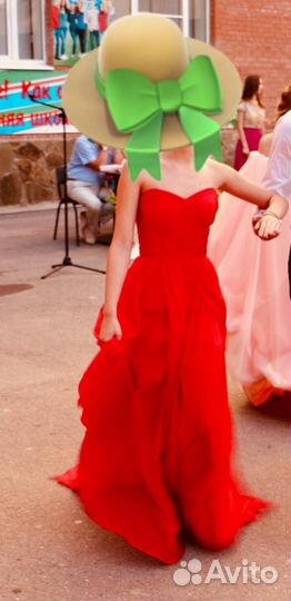 Вечернее платье