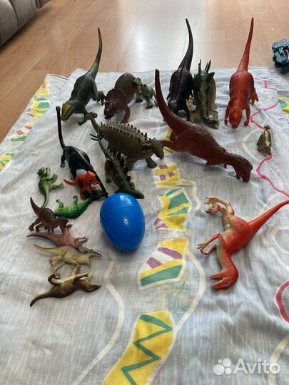 Динозавры игрушки