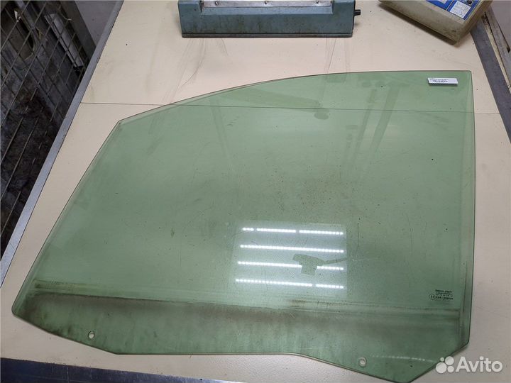 Стекло боковой двери Peugeot 807, 2002