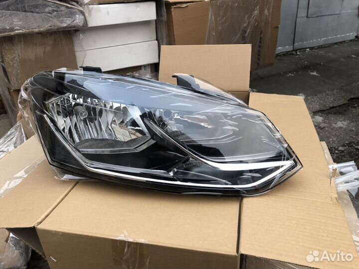 VW Polo фары Рестайлинг с 2010-2020 год