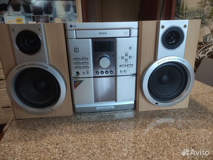 Музыкальный центр