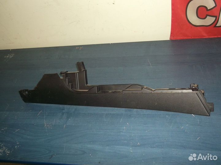 Накладка консоли левая (Subaru Forester)