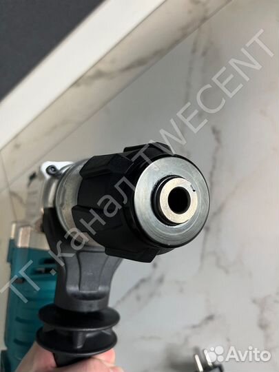 Перфоратор Makita 1680W