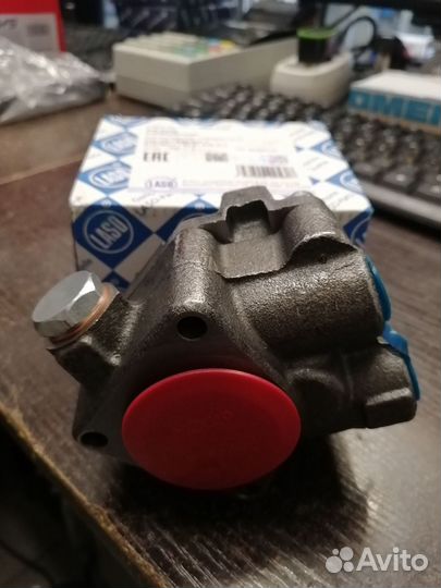 Насос топливный Volvo D13AD13BD13C аналог21476011