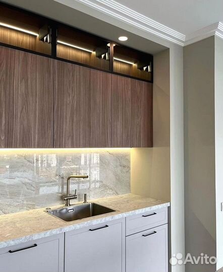 Кухня угловая под потолок