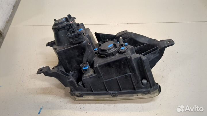 Фара (передняя) левая Hyundai Terracan