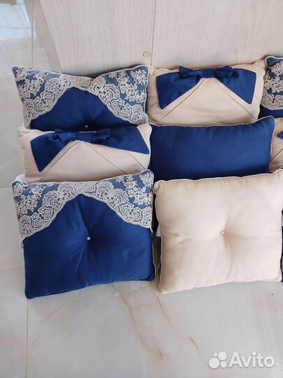 Бортики, постельное в кроватку, конверт на выписку