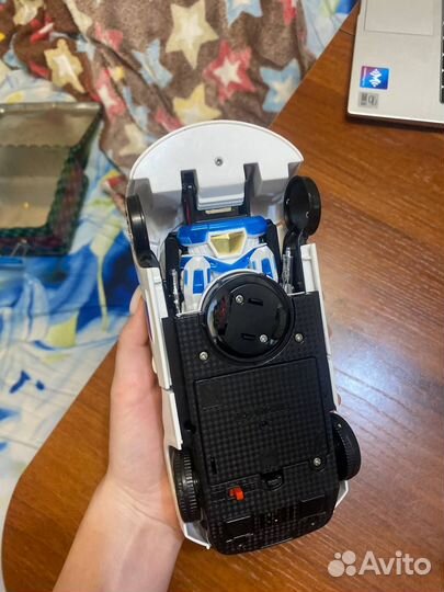 Машинка-робот