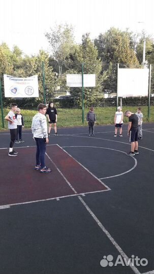 Тренер по баскетболу