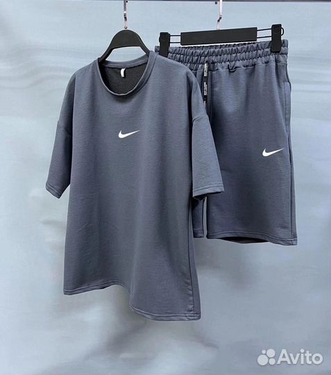Спортивный костюм Nike (футболка + шорты)