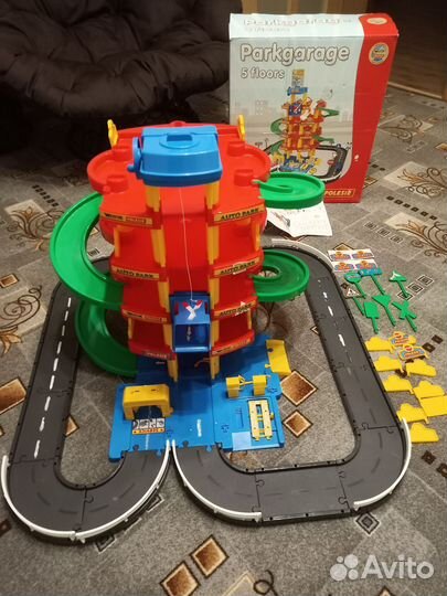 Парковка для машинок детская