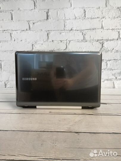 Игровой ноутбук Samsung