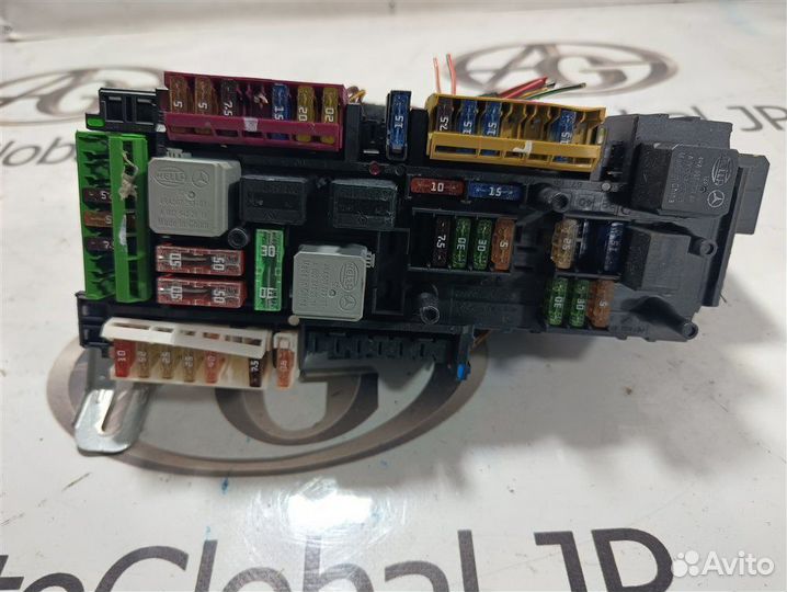 Блок предохранителей Mercedes-Benz E 350 Bluetec