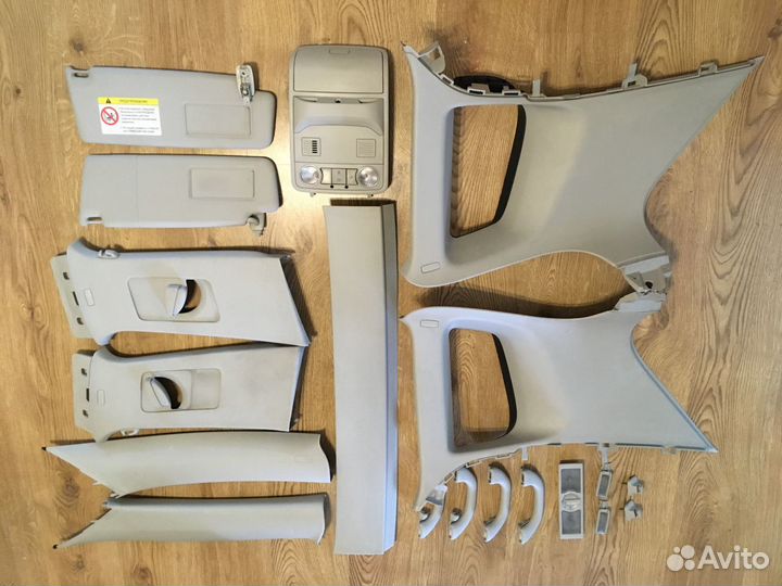 Светлый пластик салона Volkswagen Tiguan 2007-2016