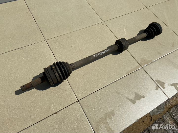 Привод передний правый Nissan Primera P12