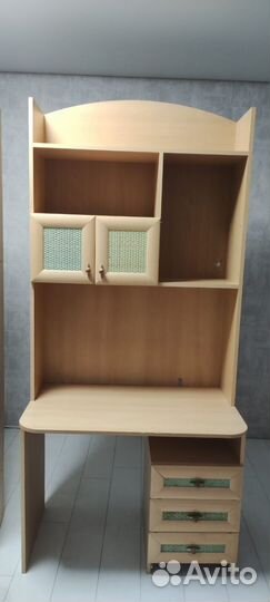 Письменный стол с надстройкой Лазурит