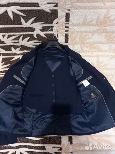 Пиджак с жилетом на мальчика