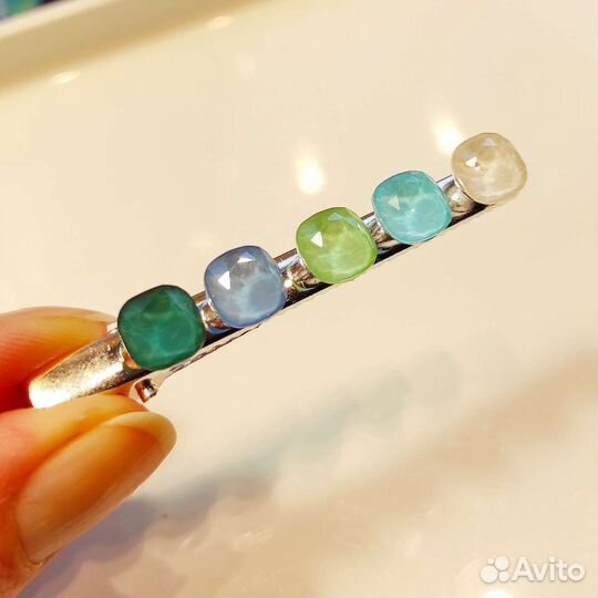 Заколка для волос со стразами