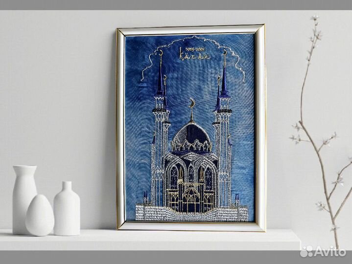 Картина вышитая шелком