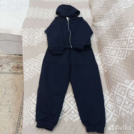 Костюм синий на мальчика новый 3х нитка качество