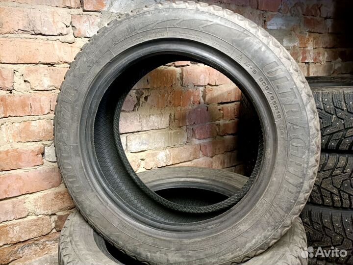 Goodyear UltraGrip Ice 205/55 R16 94T