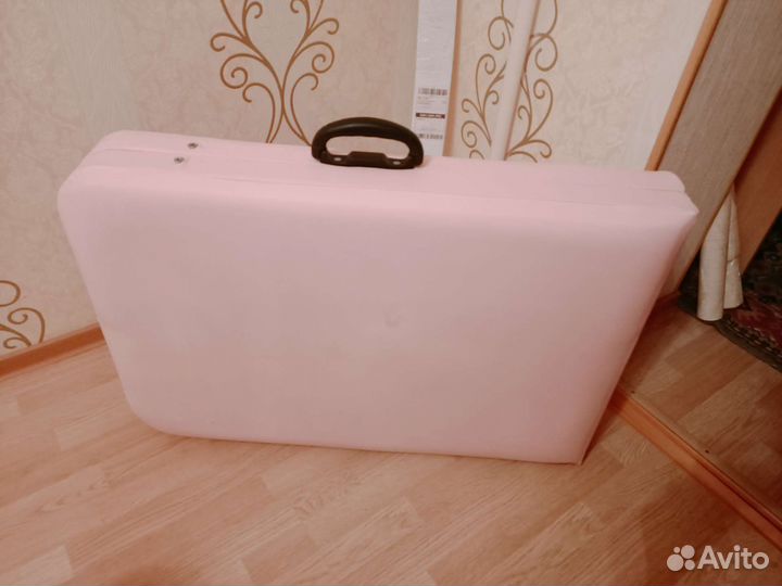 Массажная, косметическая кушетка