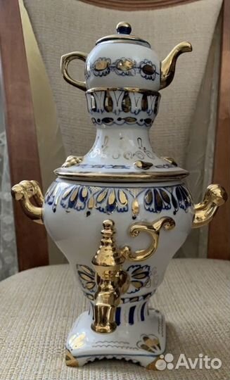 Самовар фарфоровый гжель