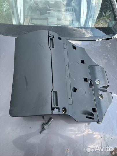 Audi a6 c6 Бардачок Вещевой Ящик