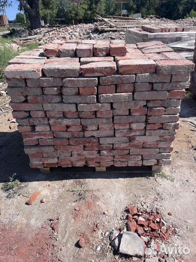 Кирпич красный