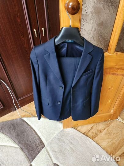 Школьный костюм для мальчика 128 серый