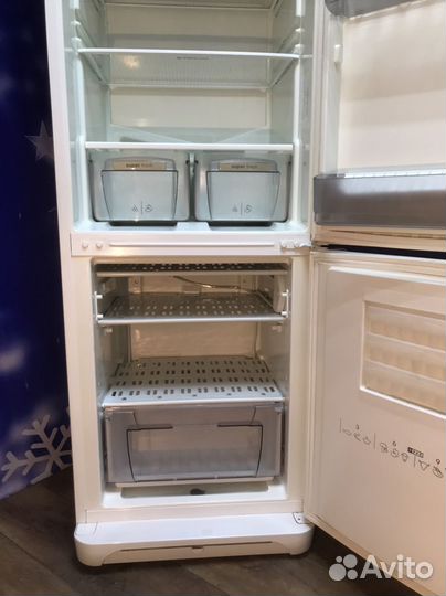 Холодильник Аристон