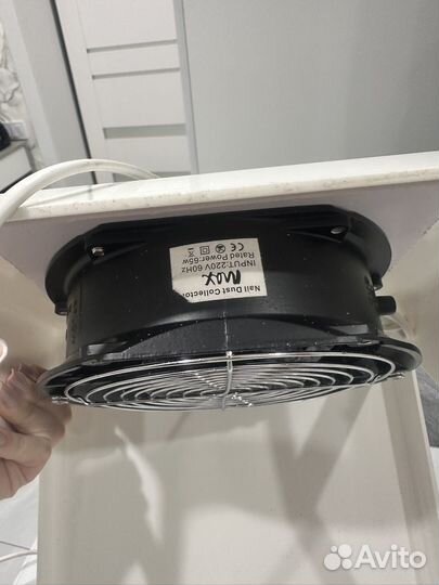 Продам настольный пылесос для маникюра