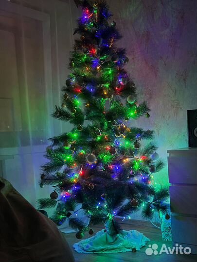 Елка искусственная со снегом 210 бу