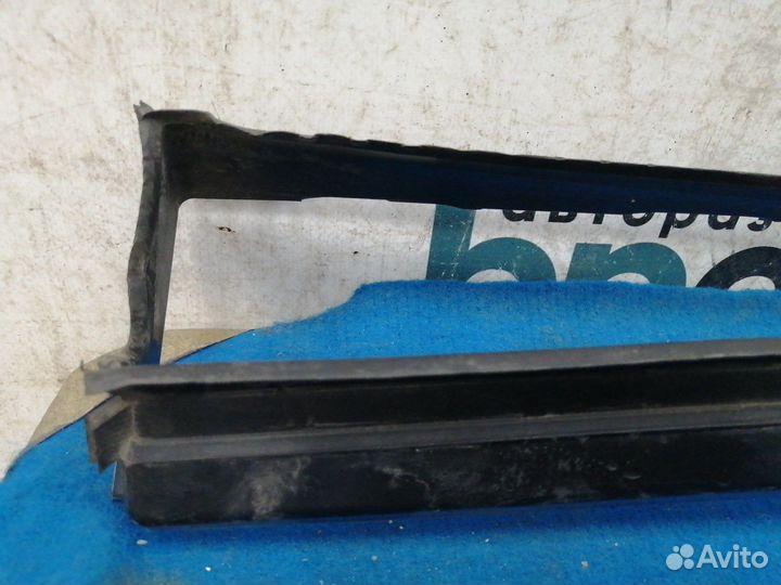 Воздуховод LR082887 HY32-8A095-AD Land Rover