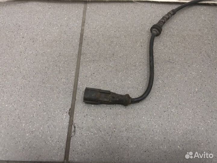 Кулак поворотный передний правый Renault Fluence