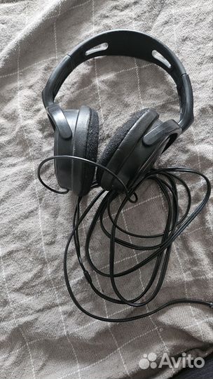 Проводные наушники