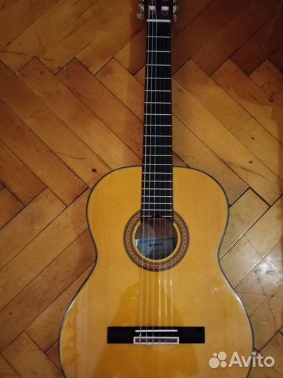 Классическая гитара yamaha c40