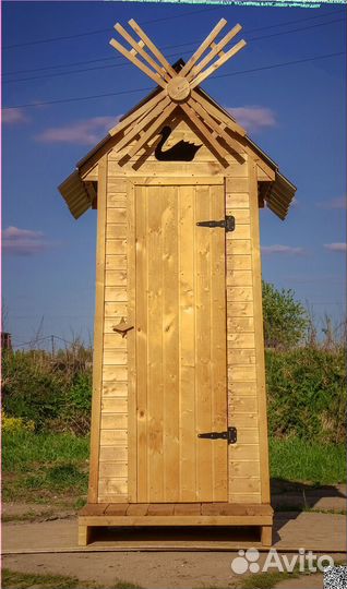 Дачный туалет деревянный