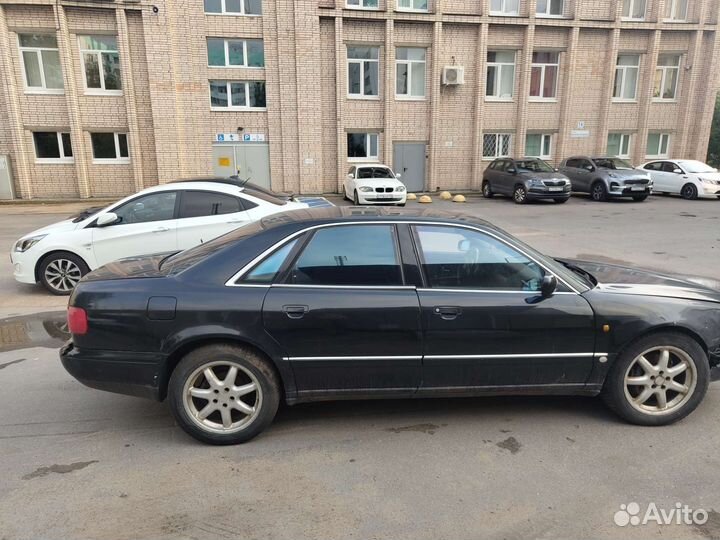 Audi A8 4.2 AT, 1998, 400 000 км