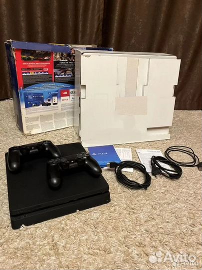 Прошитая (9.00) PS4 Slim 500gb (2 джойстика)