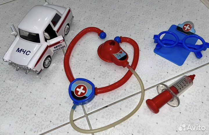 Доктор Медик Паровоз мчс Полиция конструктор